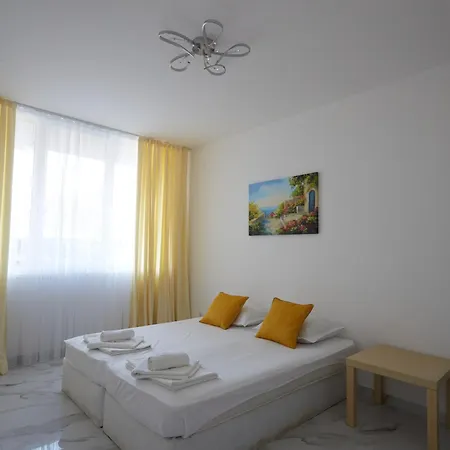 Апартаменты Luxury First Line With Pool By The Sea