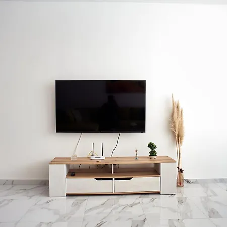 Luxury First Line With Pool By The Sea Апартаменты *