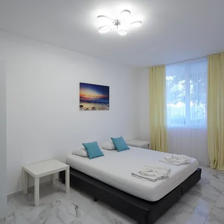 Luxury First Line With Pool By The Sea Διαμέρισμα *