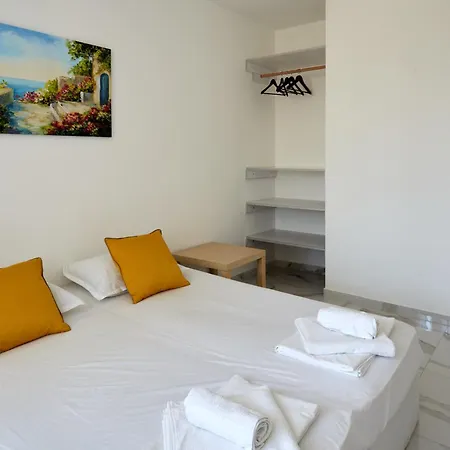 Luxury First Line With Pool By The Sea