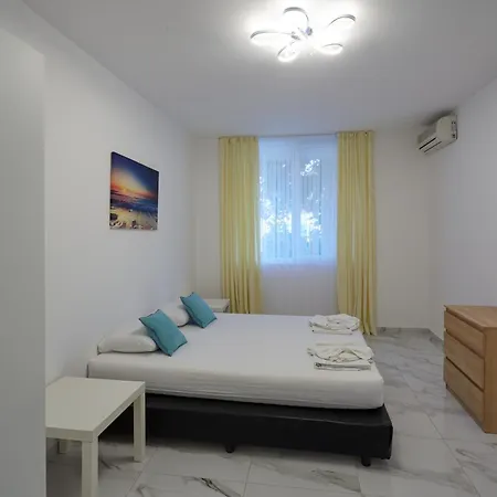 Διαμέρισμα Luxury First Line With Pool By The Sea Νεσέμπαρ