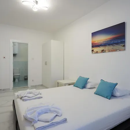Luxury First Line With Pool By The Sea Διαμέρισμα *