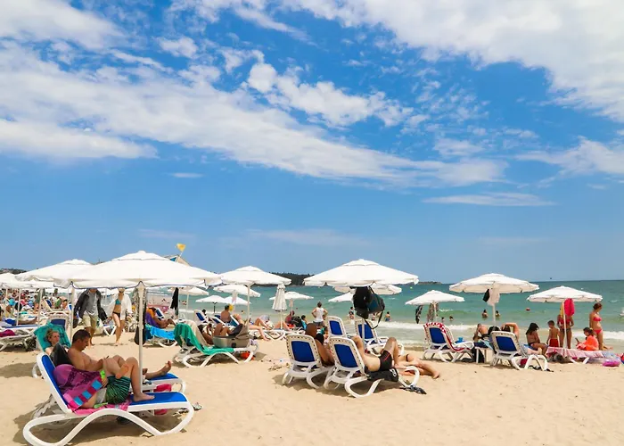 Luxury First Line With Pool By The Sea Apartman *