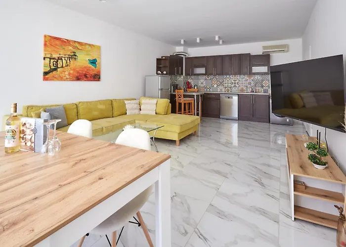 Luxury First Line With Pool By The Sea Apartman Neszebar