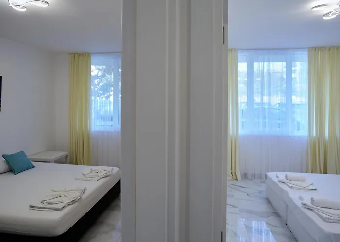 Luxury First Line With Pool By The Sea *