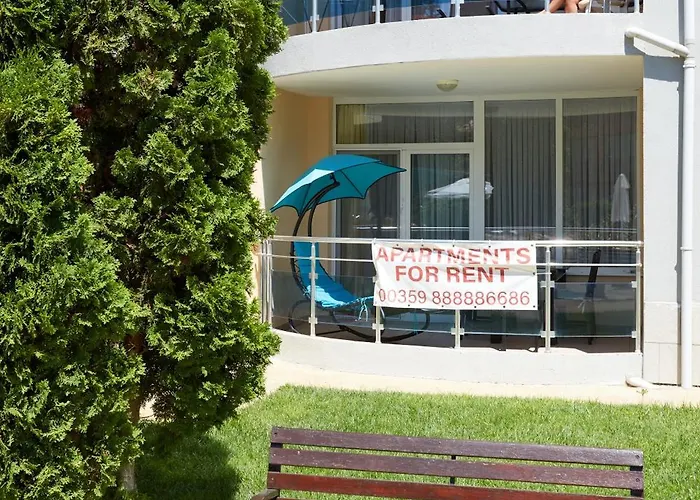 Luxury First Line With Pool By The Sea Apartman