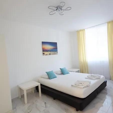 Luxury First Line With Pool By The Sea Apartment Nesebar