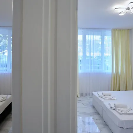 Luxury First Line With Pool By The Sea *