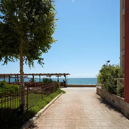 Apartmán Luxury First Line With Pool By The Sea Nesebar